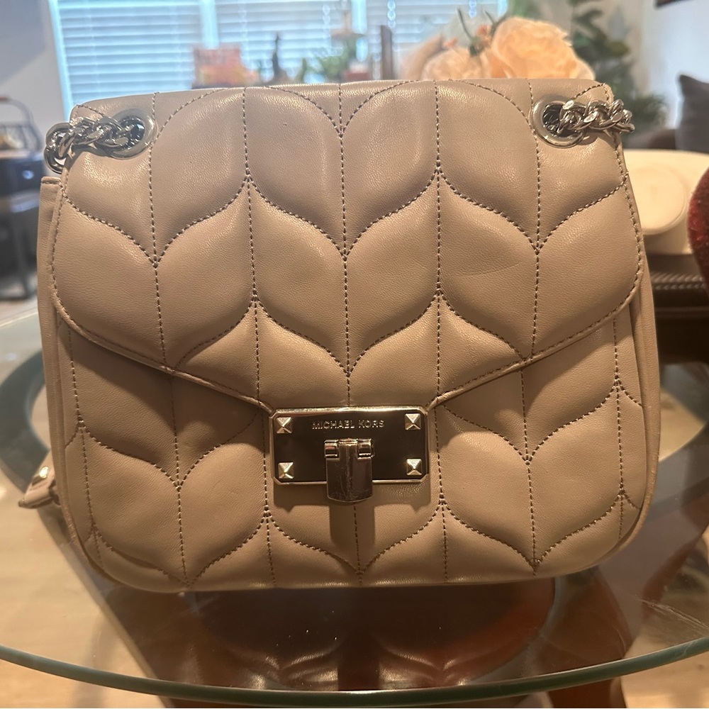 Michael Khors purse